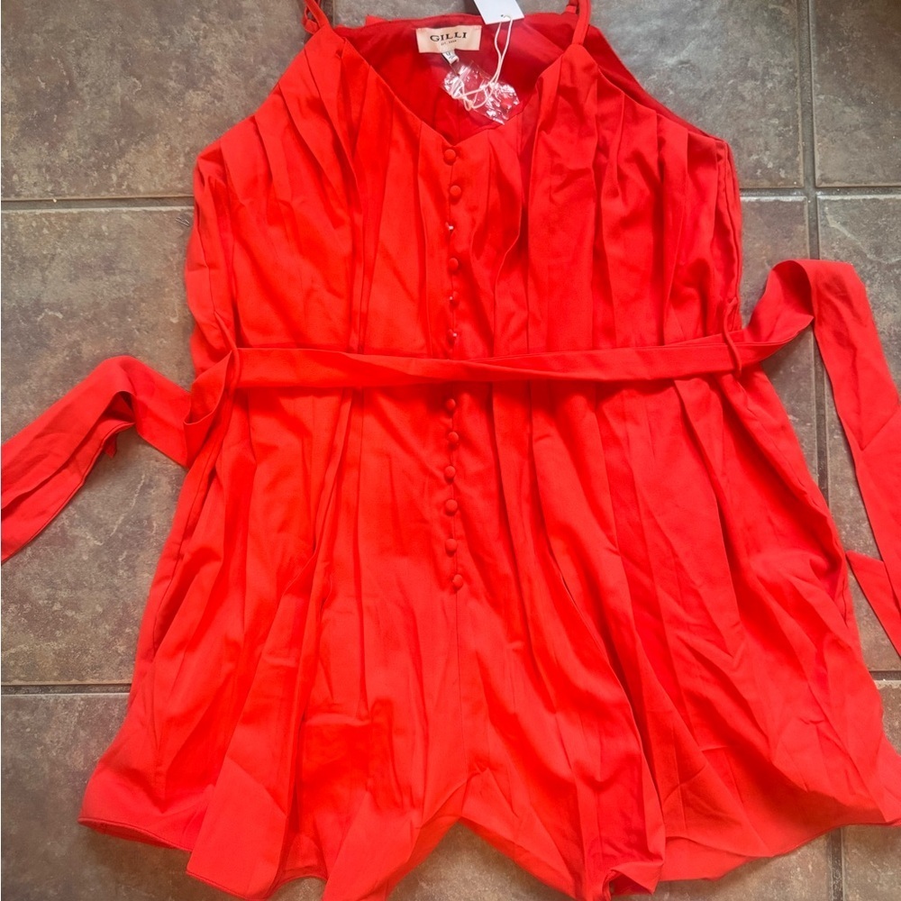 Gilli’s nwt Chic Hot Orange Red Button-Down Romper with Belt